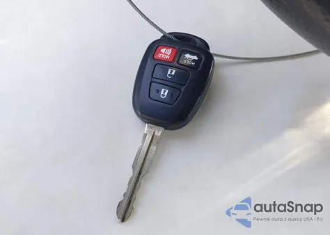 2016 Toyota Corolla Le z USA, uszkodzony, nr VIN 5YFBURHE3GP462943